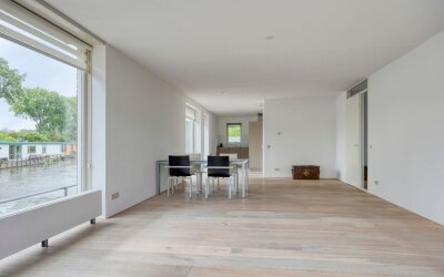 Overweerse. 61-B