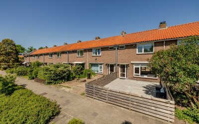 Van IJsendi. 75