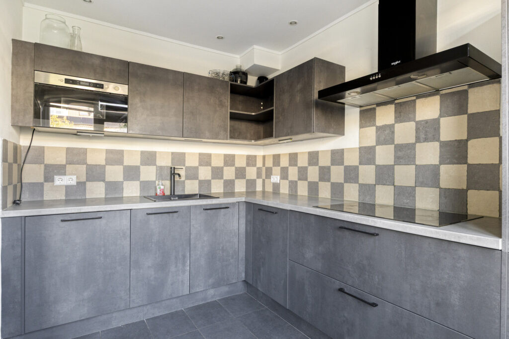 Hoekwoning te koop: Dr. Albert Schweitzerlaan 131, Purmerend