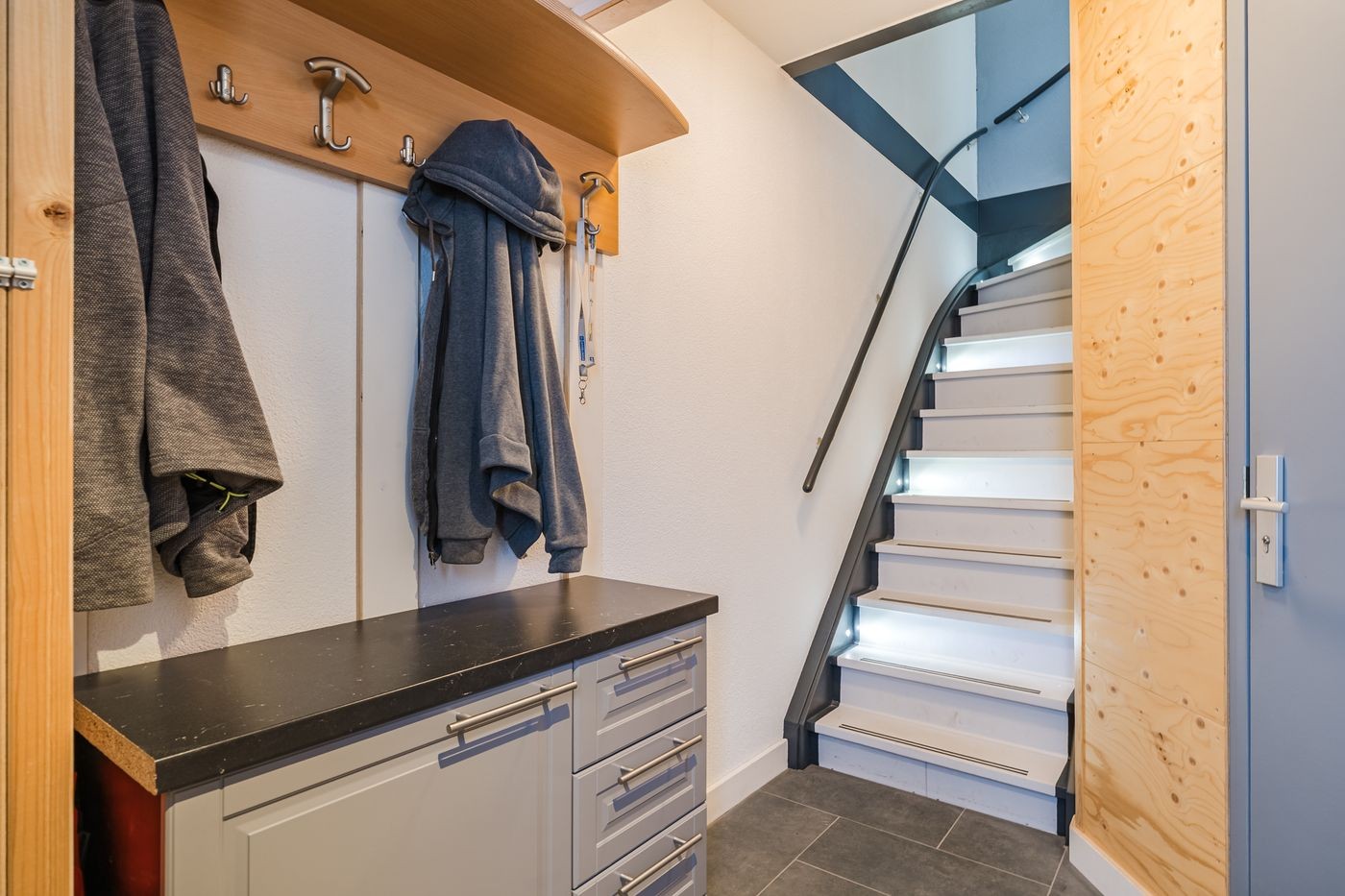 Tussenwoning te koop: Meeuwstraat 52, Purmerend