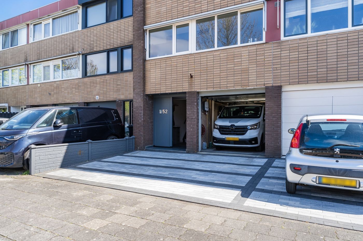 Tussenwoning te koop: Meeuwstraat 52, Purmerend