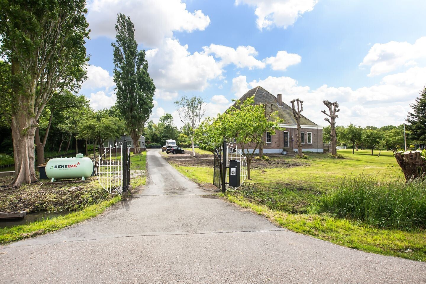 Vrijstaande woning te koop: Purmerdijk 9, Purmerend