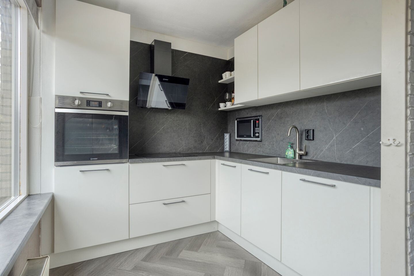 Tussenwoning te koop: Koggenland 9, Purmerend