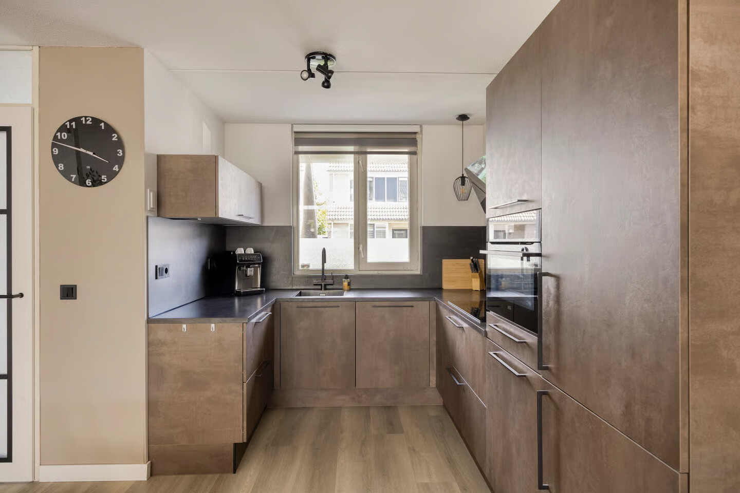 Tussenwoning te koop: Naardermeer 89, Purmerend