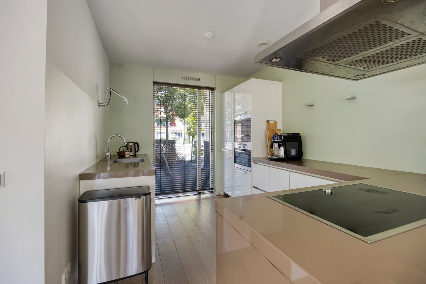 Hoekwoning te koop: Donaulaan 20, Purmerend