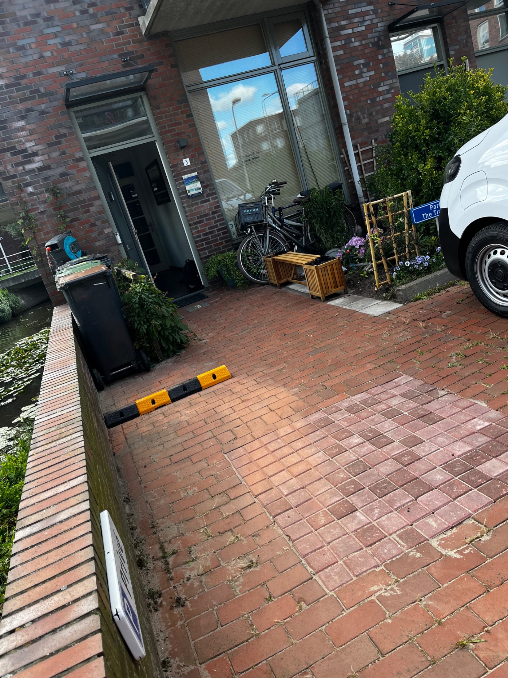 Twee-onder-één-kap te koop: Canberrastraat 3, Purmerend
