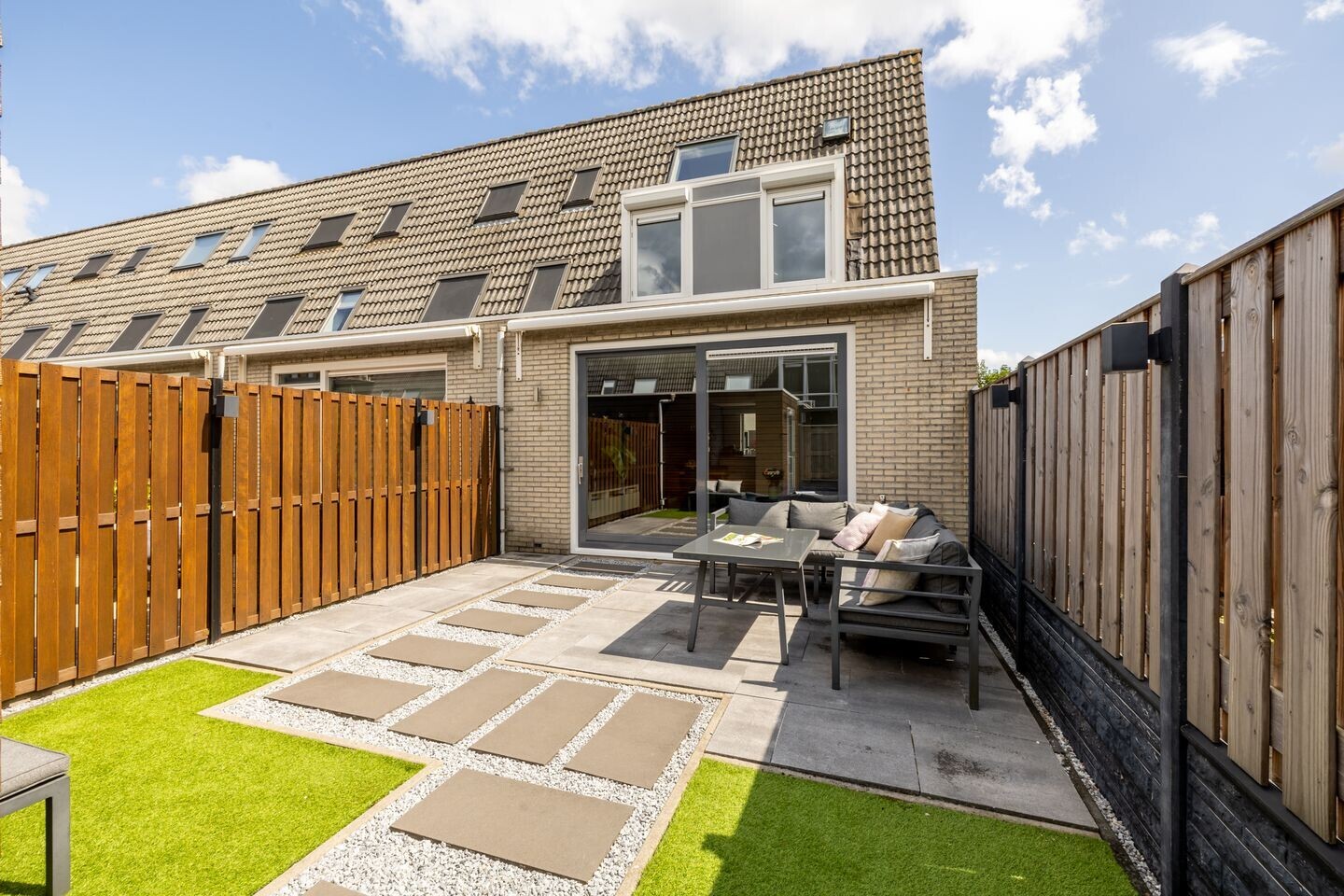 Hoekwoning te koop: Antillenstraat 1, Purmerend