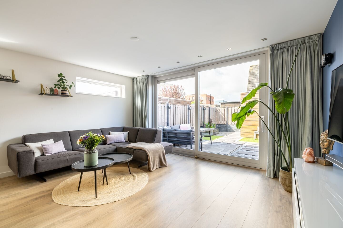 Hoekwoning te koop: Antillenstraat 1, Purmerend