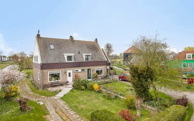 Dorpsstraat 24