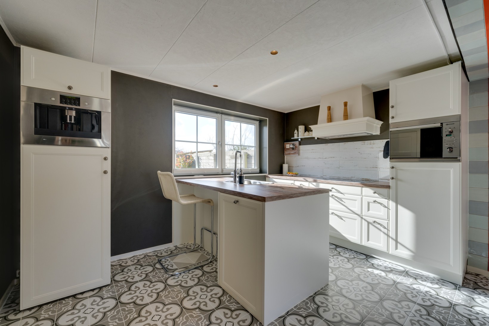 Vrijstaande woning te koop: Neckerstraat 157, Wijdewormer