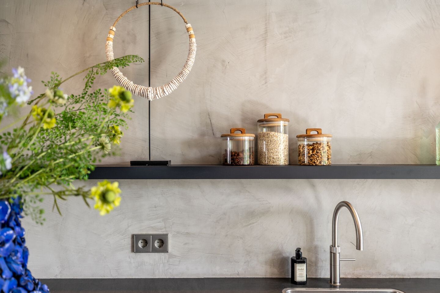 Tussenwoning te koop: Loeffendijk 6, Middenbeemster