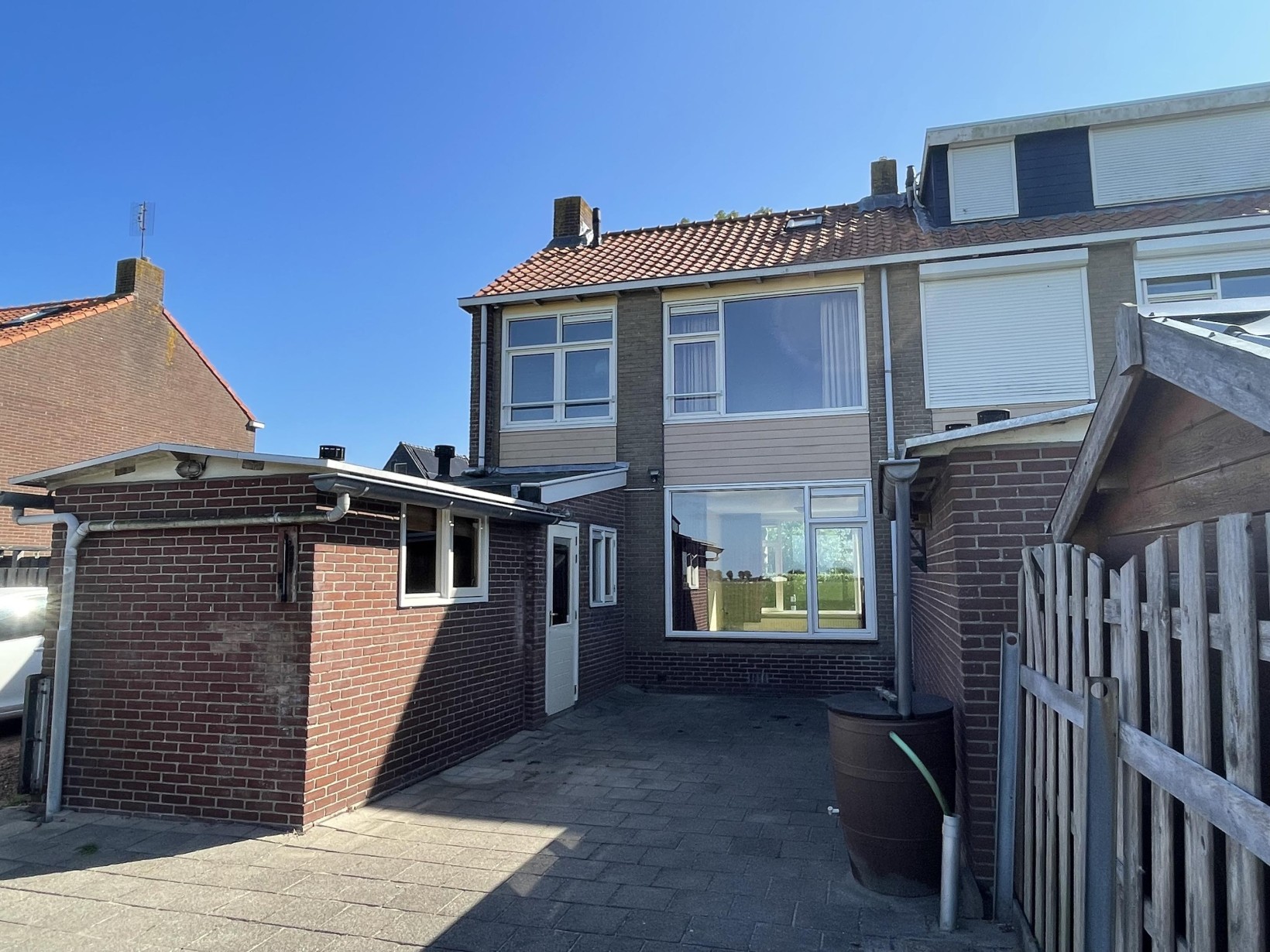 Twee-onder-één-kap te koop: Kwadijk 70, Kwadijk