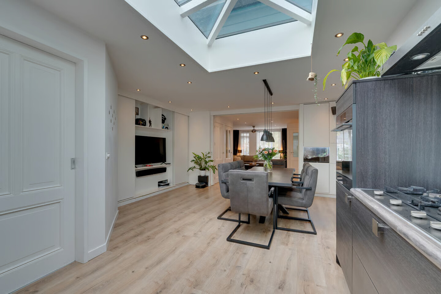 Tussenwoning te koop: Seevancksweg 58, Oosthuizen