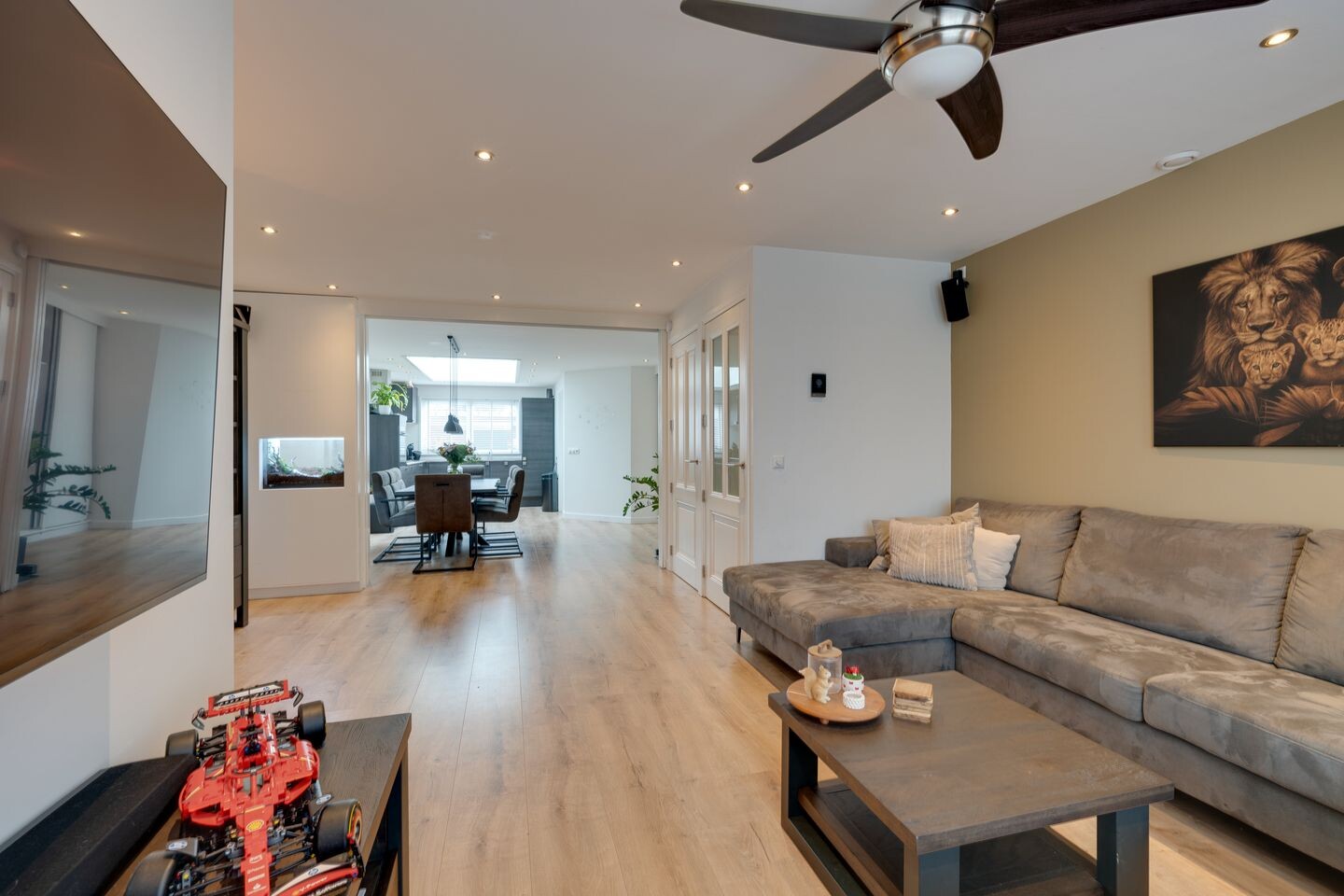 Tussenwoning te koop: Seevancksweg 58, Oosthuizen