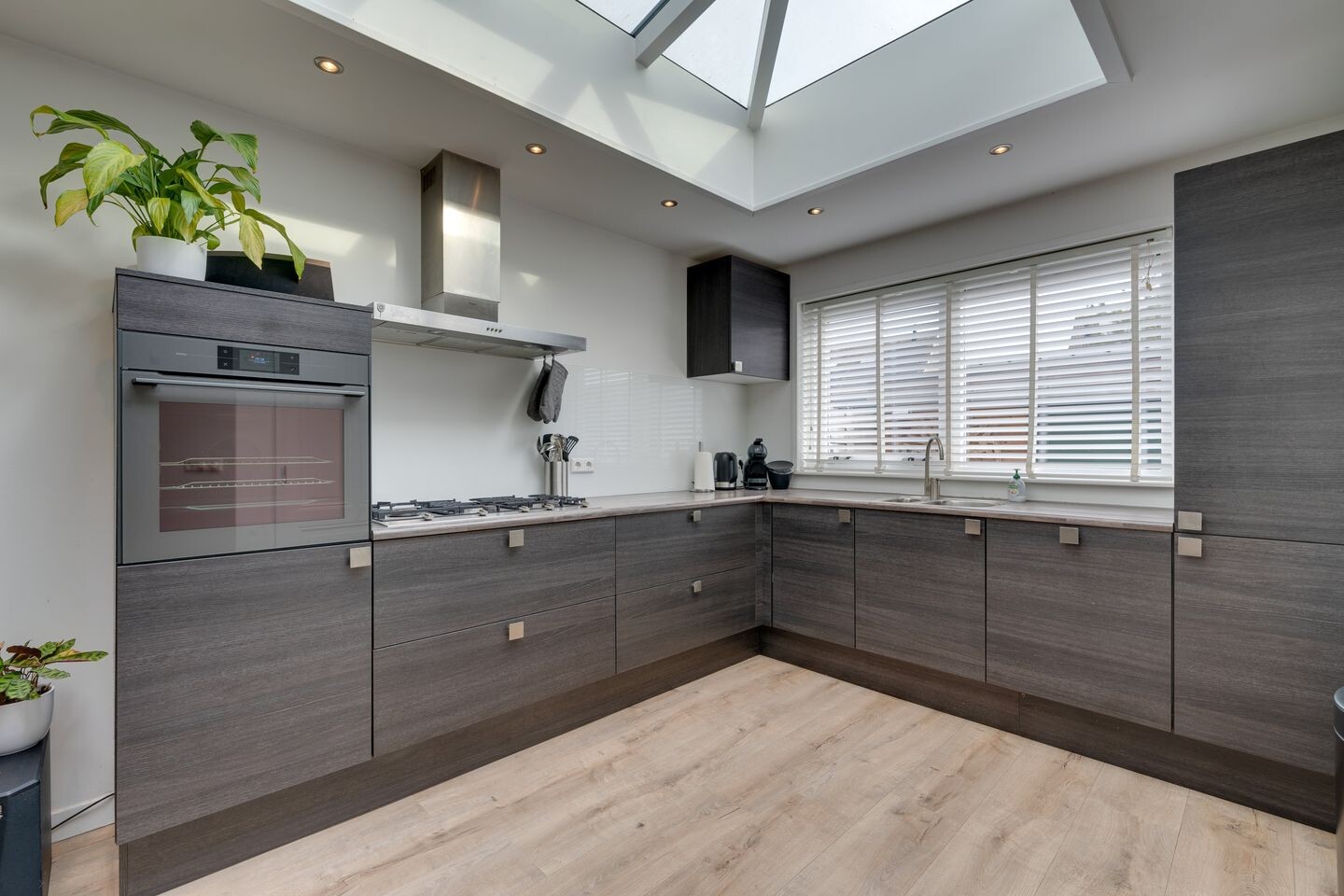 Tussenwoning te koop: Seevancksweg 58, Oosthuizen