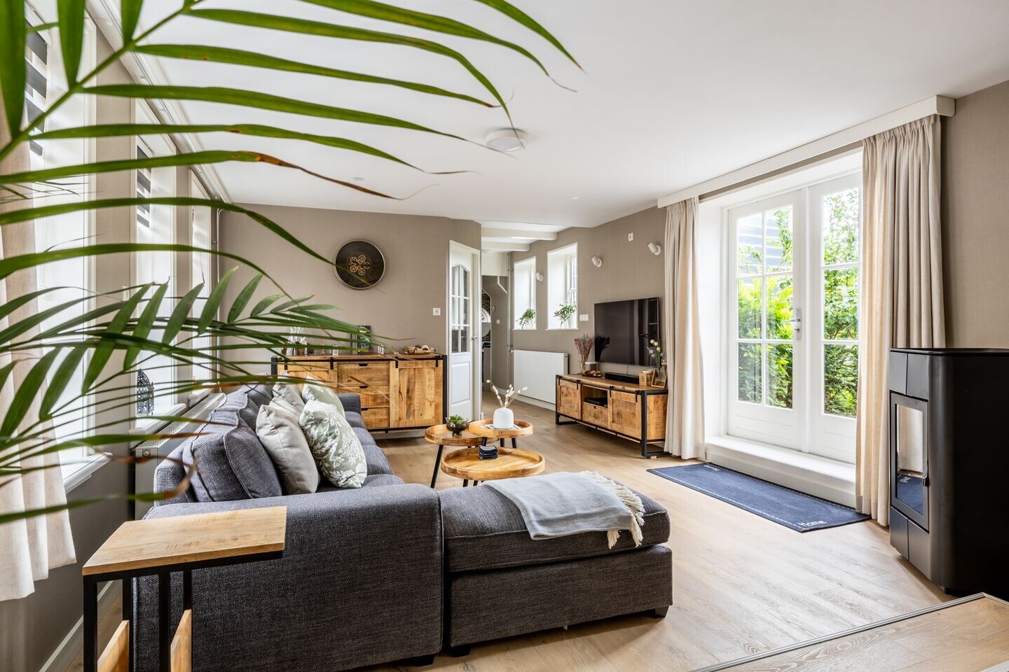 Vrijstaande woning te koop: Raadhuisstraat 58, Oosthuizen