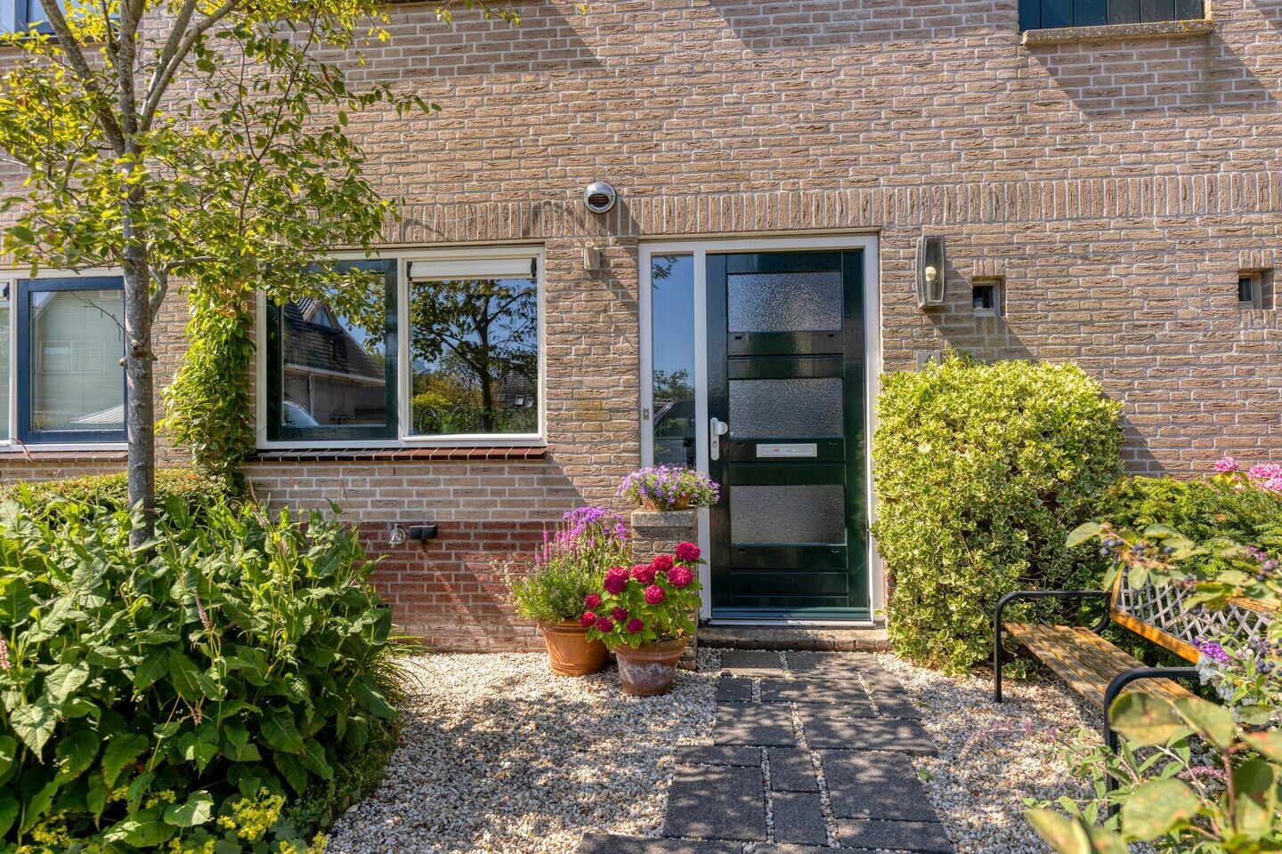 Tussenwoning te koop: Kleine Werf 4, Oosthuizen