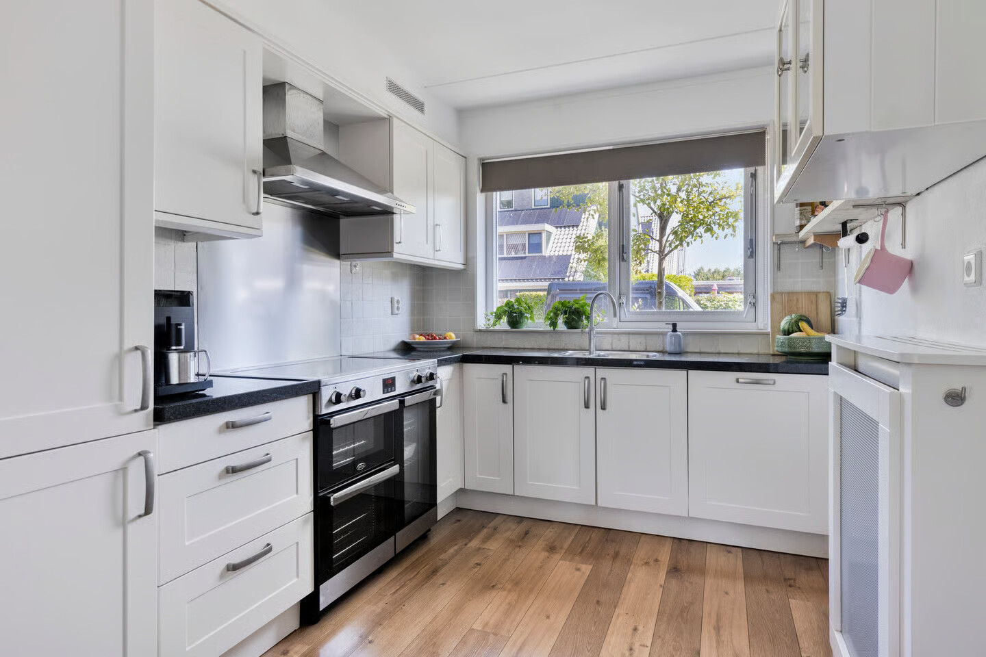 Tussenwoning te koop: Kleine Werf 4, Oosthuizen