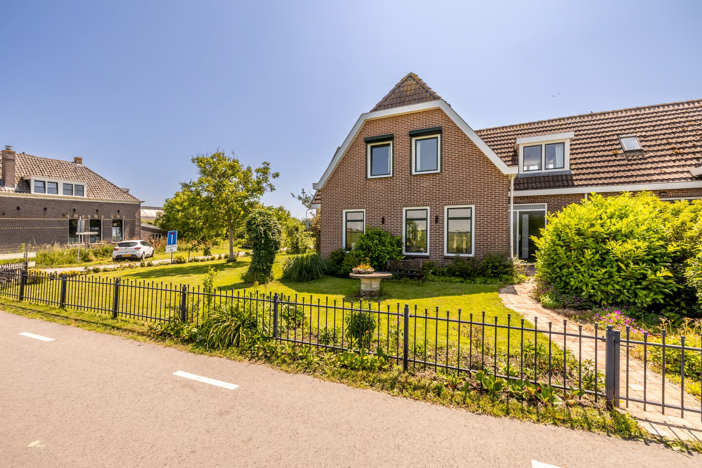 Twee-onder-één-kap te koop: Etersheim 7, Oosthuizen
