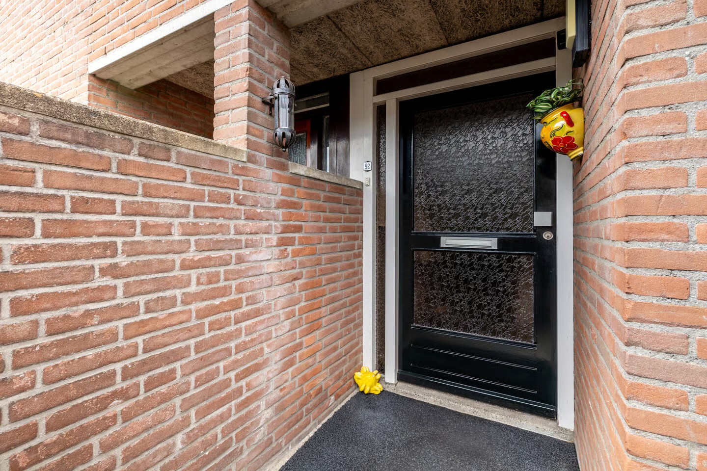 Tussenwoning te koop: De Krommert 92, Oosthuizen