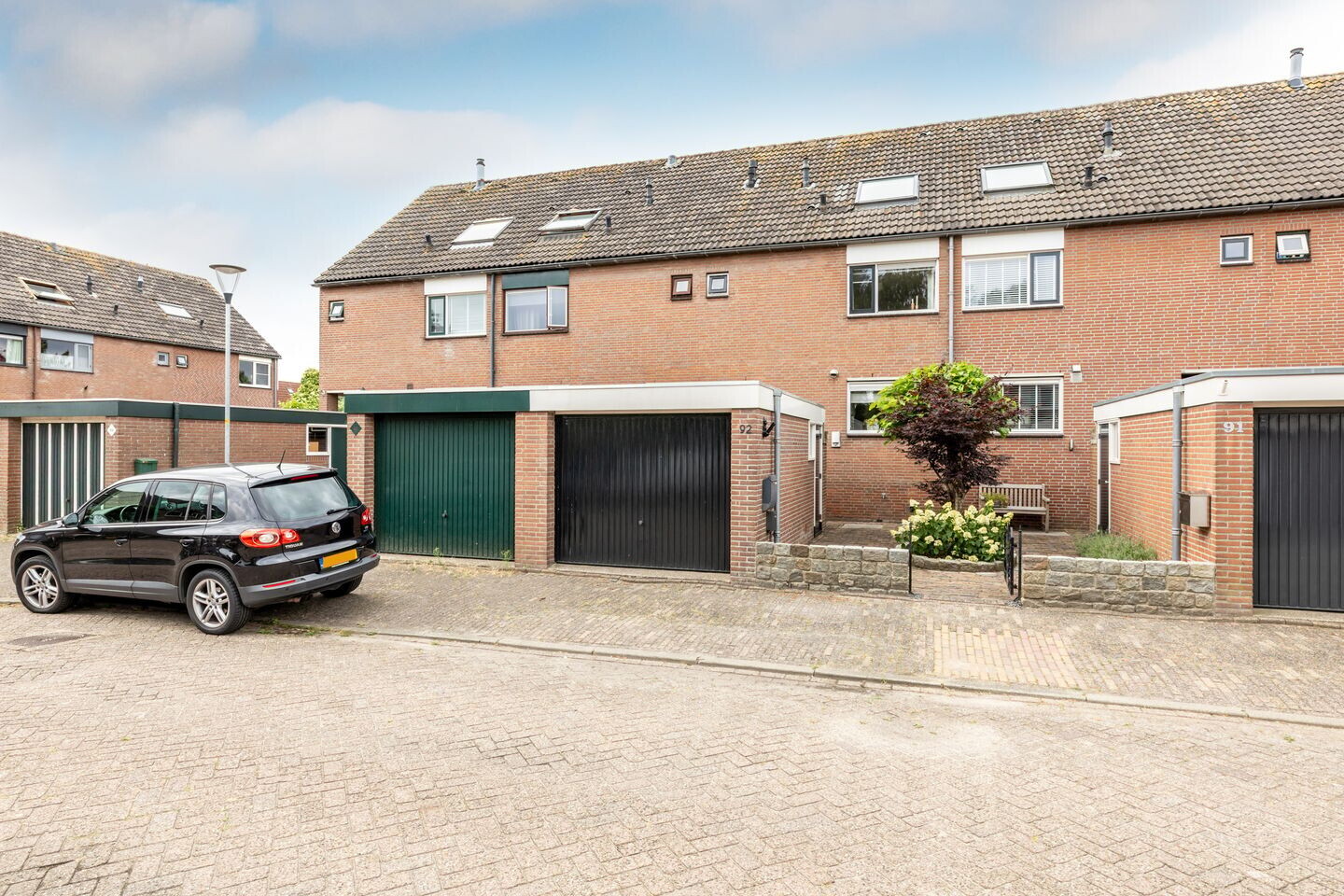 Tussenwoning te koop: De Krommert 92, Oosthuizen