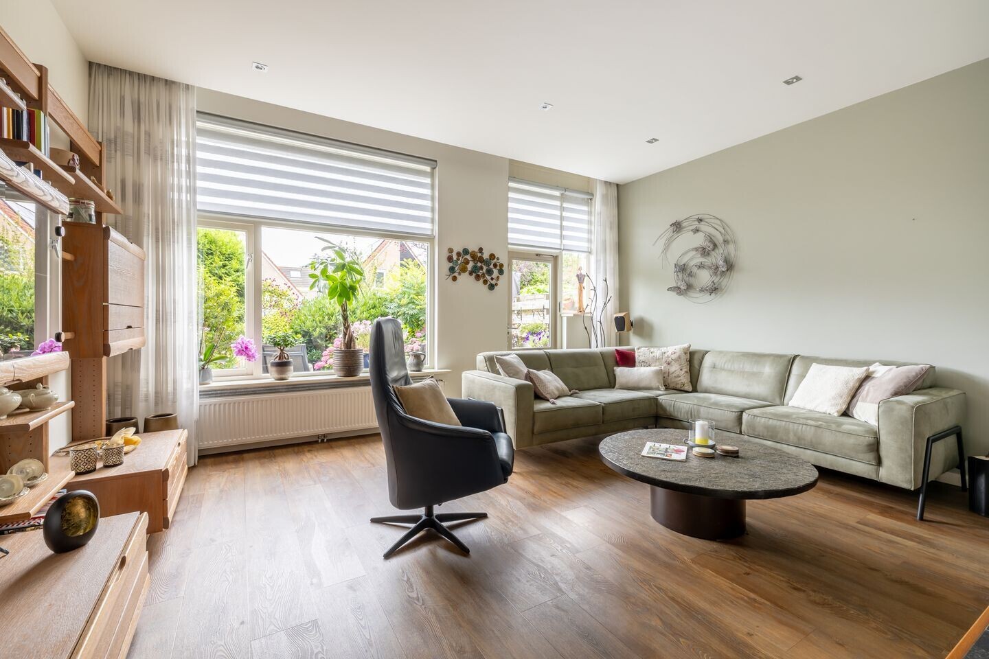 Tussenwoning te koop: De Krommert 92, Oosthuizen