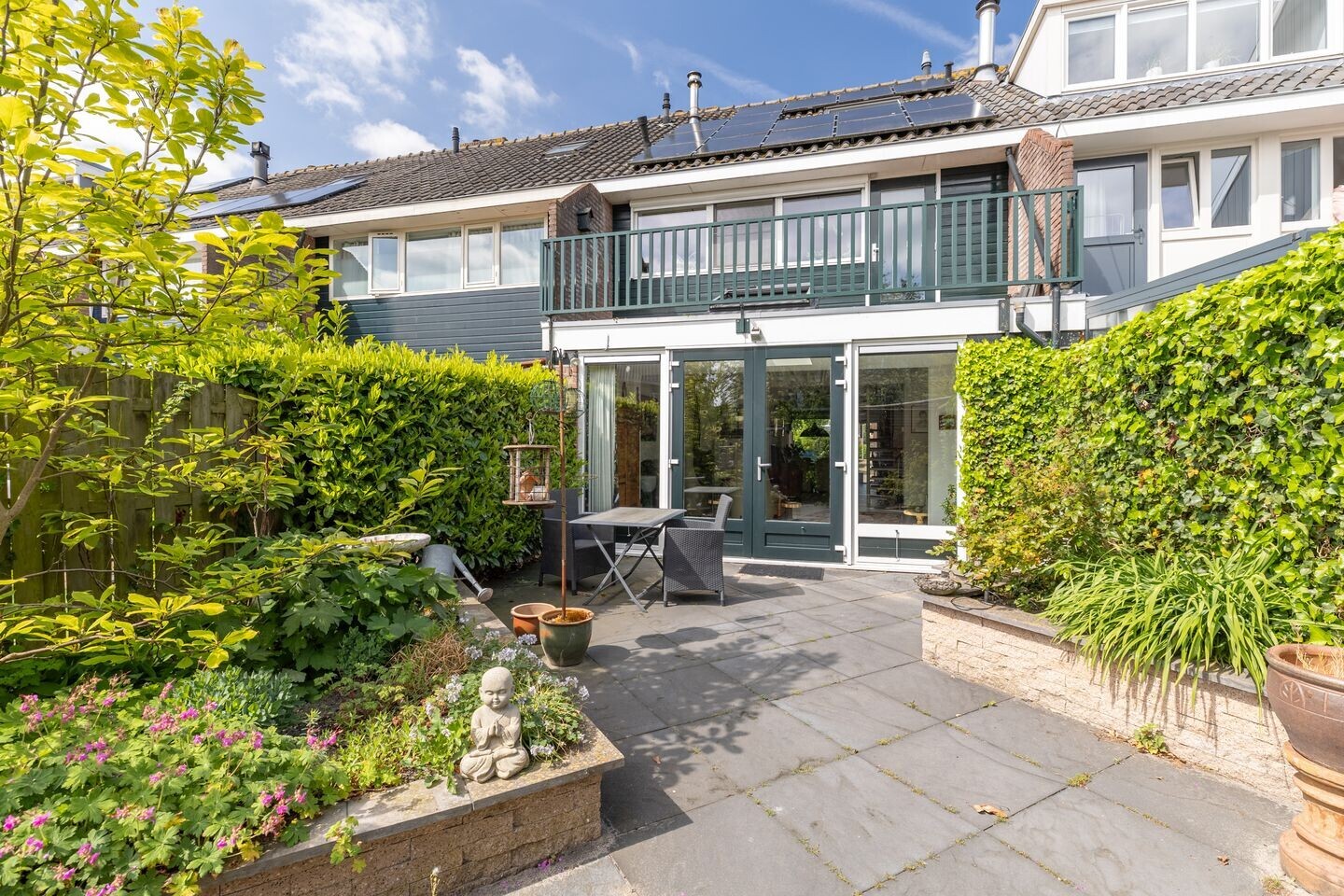 Tussenwoning te koop: Marten Michielshof 17, De Rijp