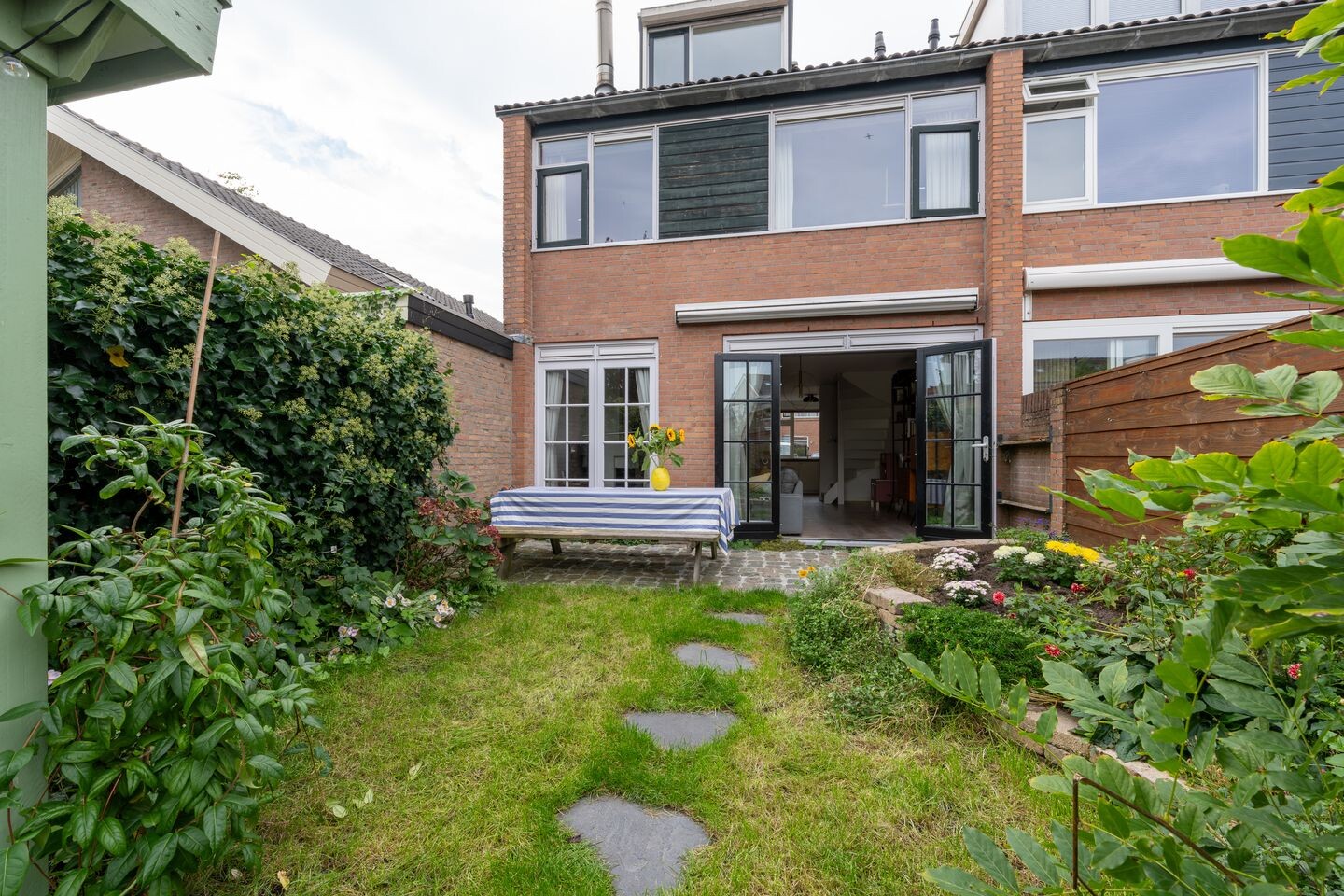 Tussenwoning te koop: Fluytschip 33, De Rijp
