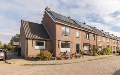 Driekoninge. 24