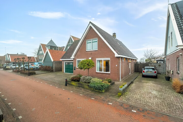 Vrijstaande woning te koop: Zuiderstraat 73, West-Graftdijk