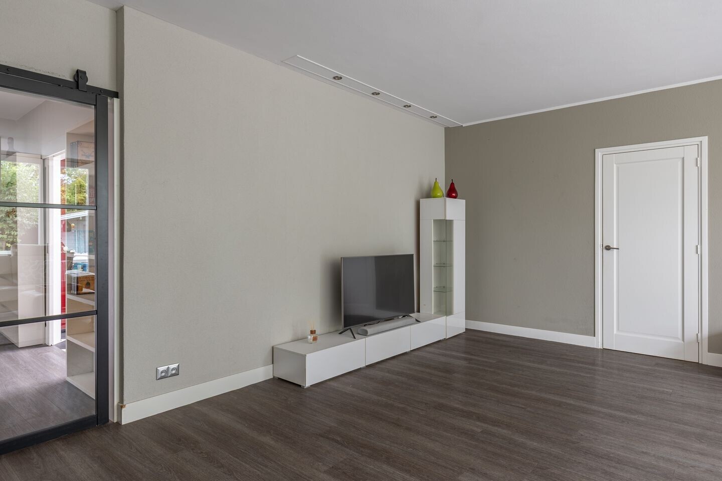 Tussenwoning te koop: De Moor 5, West-Graftdijk
