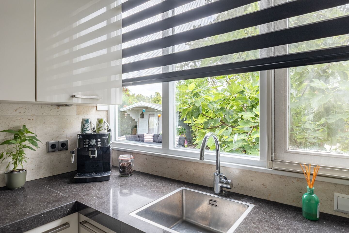 Tussenwoning te koop: De Moor 5, West-Graftdijk