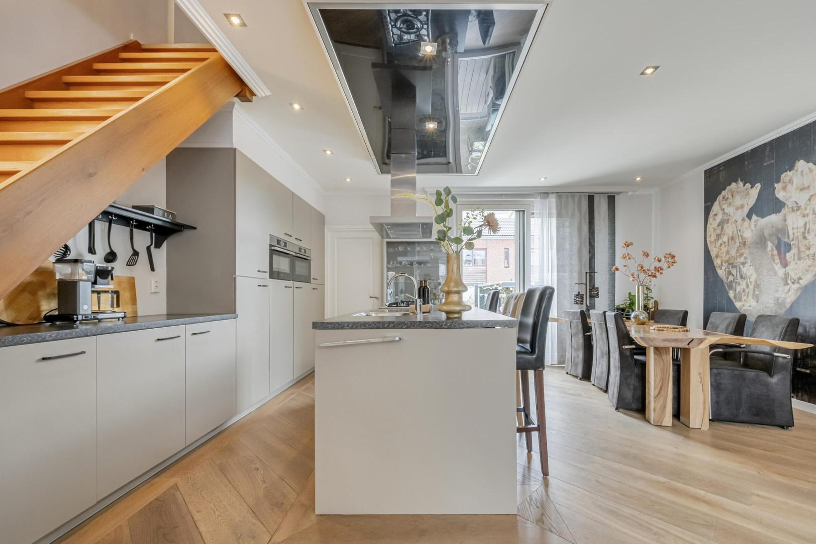 Tussenwoning te koop: Prins Hendrikstraat 115, Zaandam