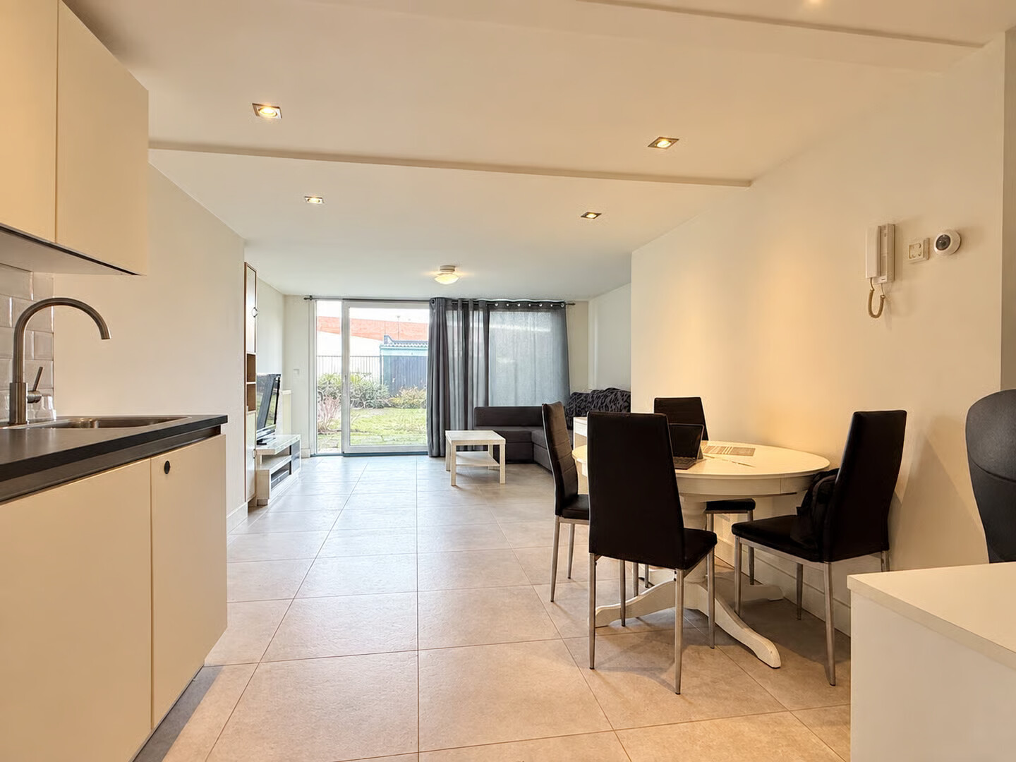 Studio te koop: Zuiddijk 77, Zaandam