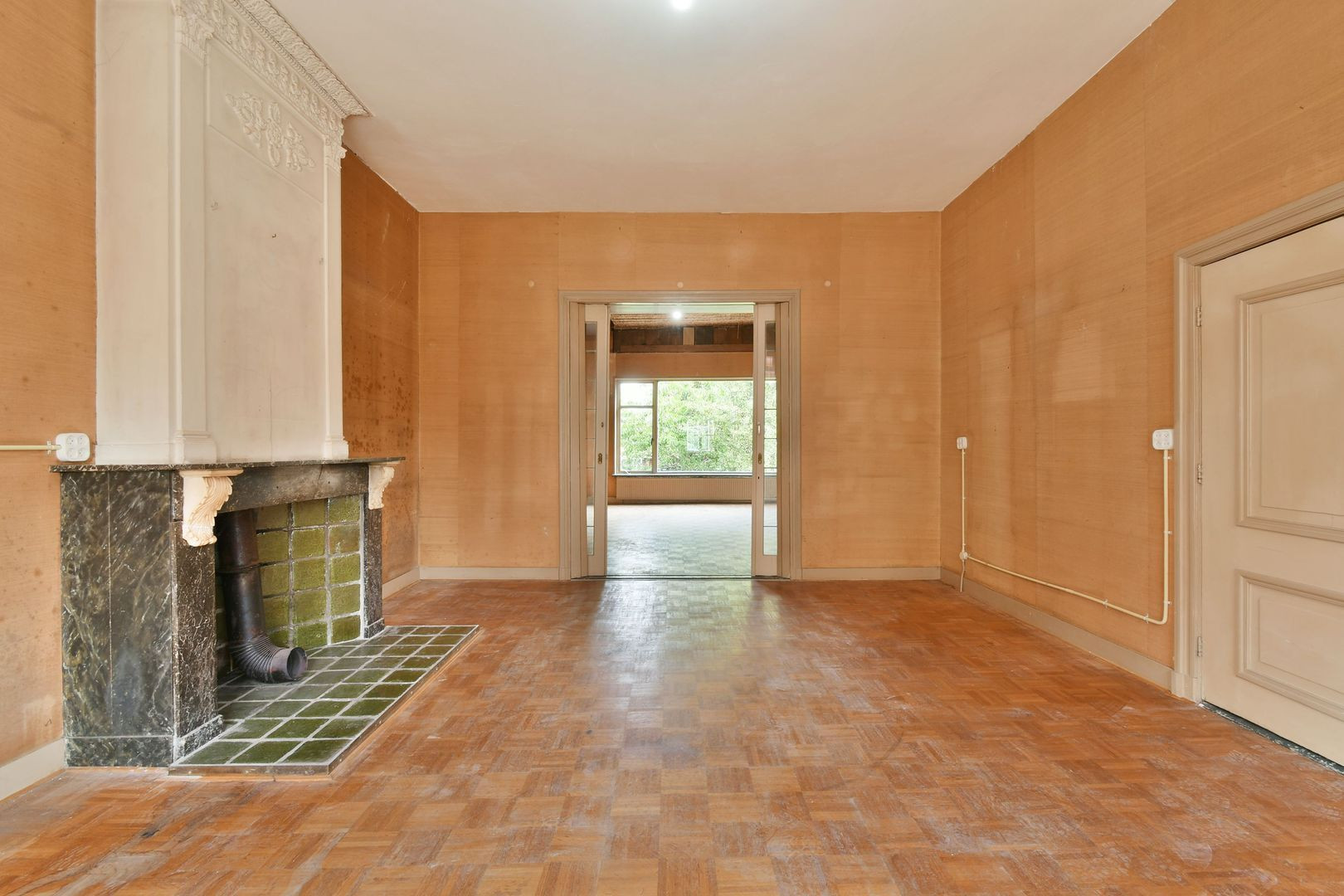 Vrijstaande woning te koop: Zuiddijk 119, Zaandam