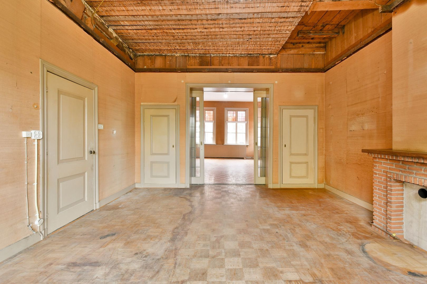 Vrijstaande woning te koop: Zuiddijk 119, Zaandam