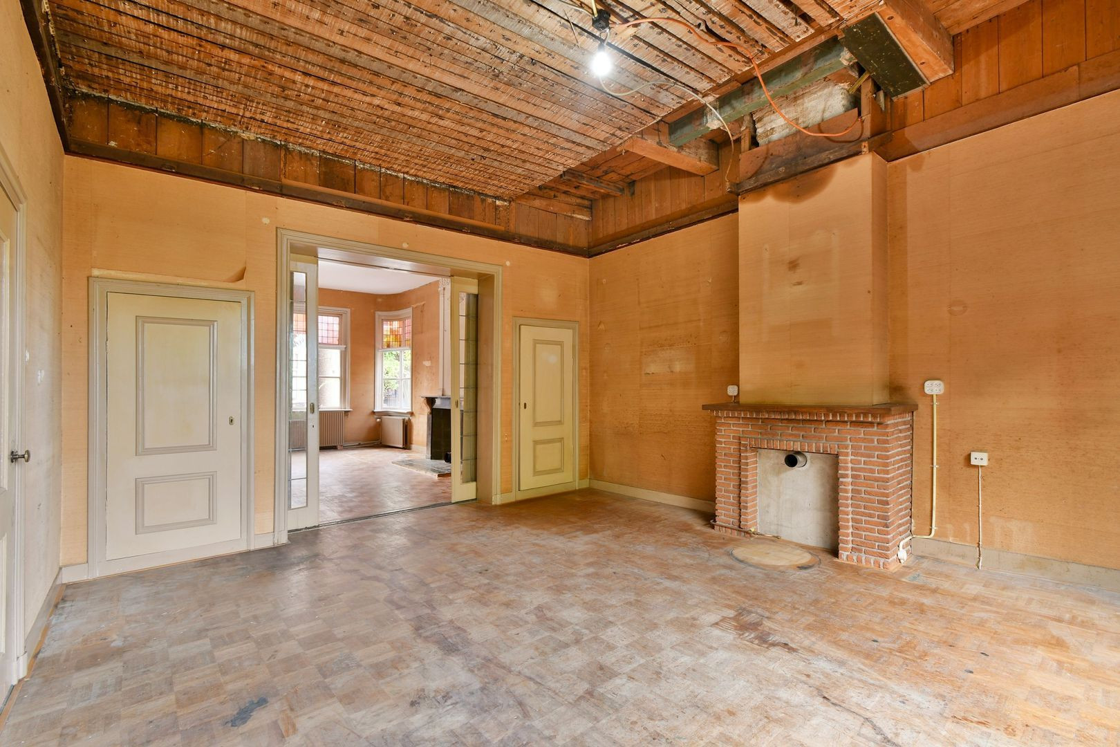 Vrijstaande woning te koop: Zuiddijk 119, Zaandam