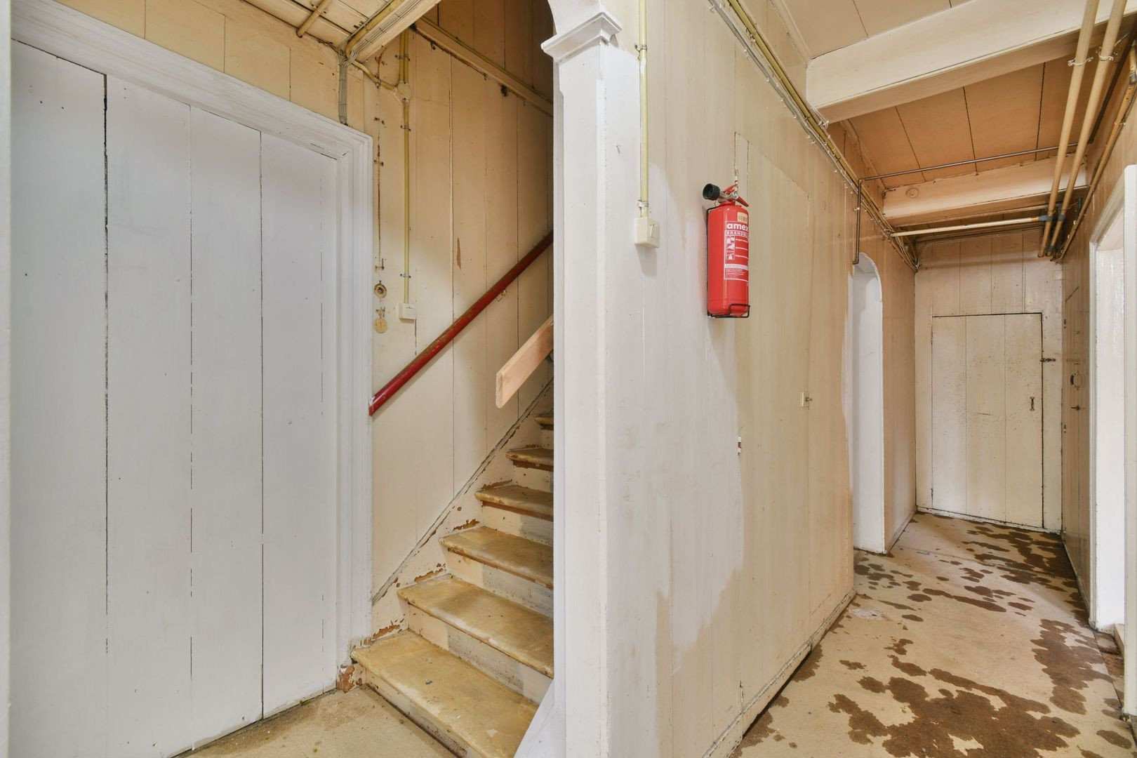 Vrijstaande woning te koop: Zuiddijk 119, Zaandam