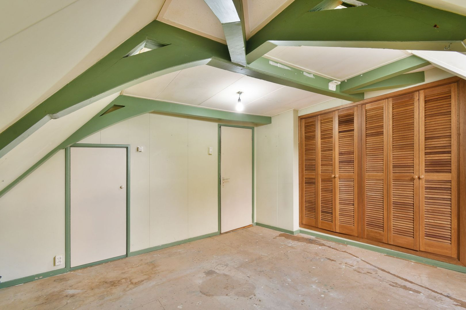 Vrijstaande woning te koop: Zuiddijk 119, Zaandam