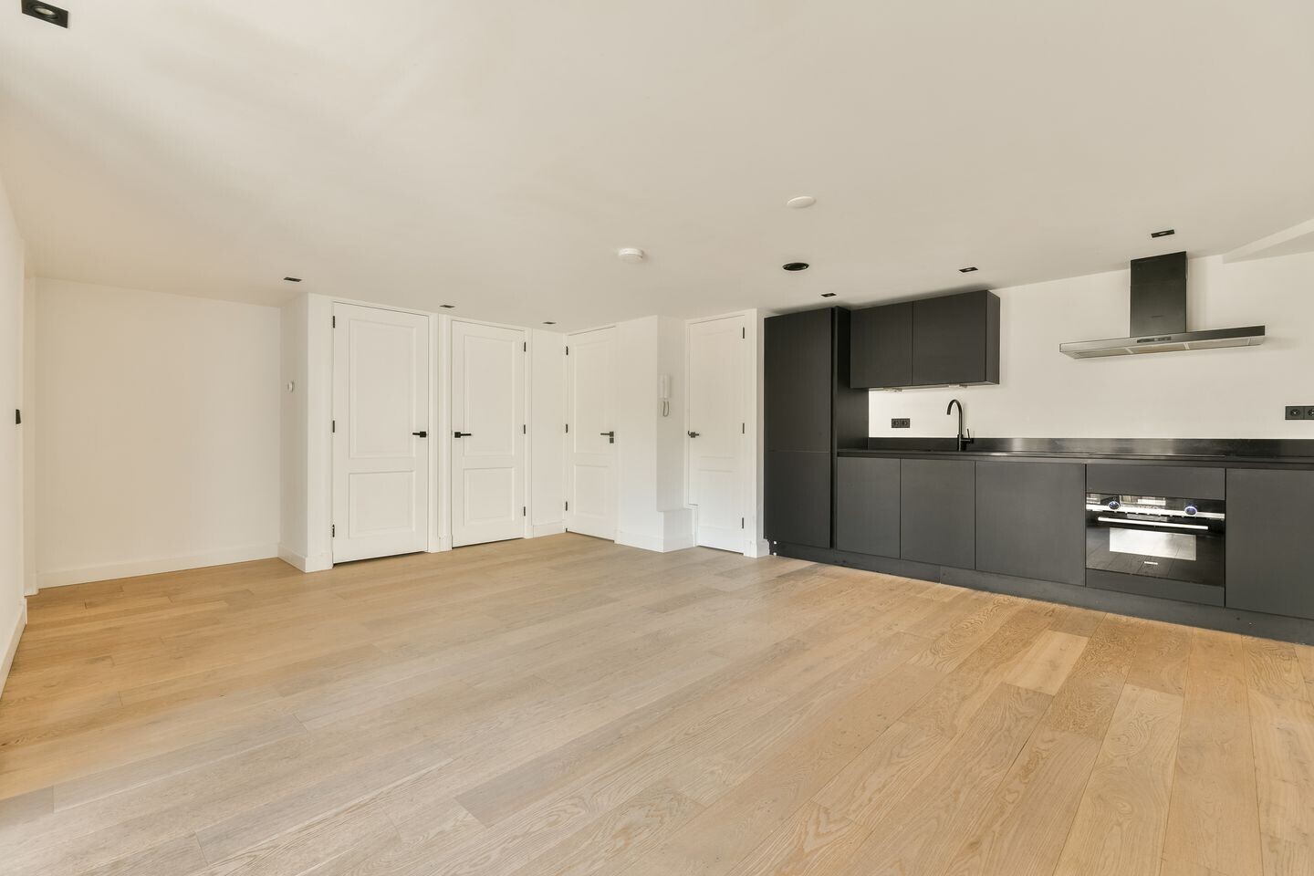 Appartement te koop: Zuiddijk 253A, Zaandam