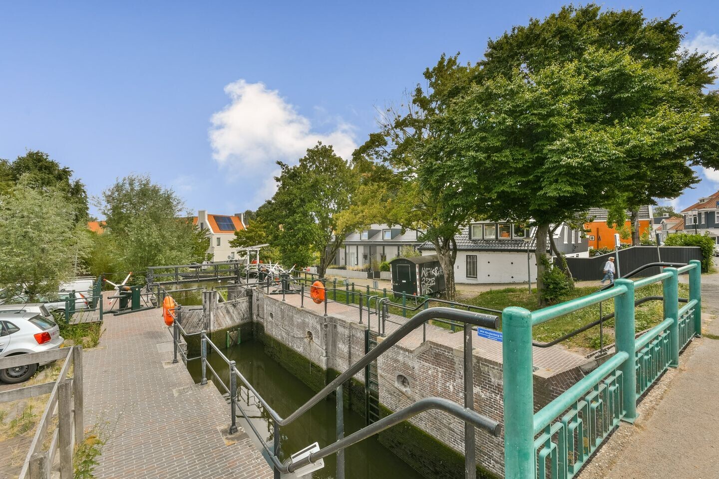 Appartement te koop: Zuiddijk 253B, Zaandam