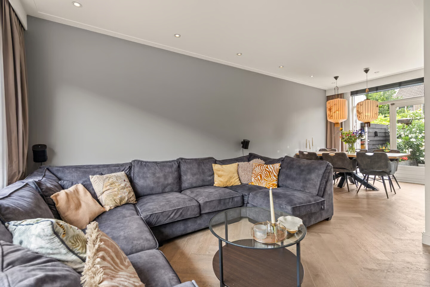 Tussenwoning te koop: Burgemeester van de Stadtstraat 103, Zaandam