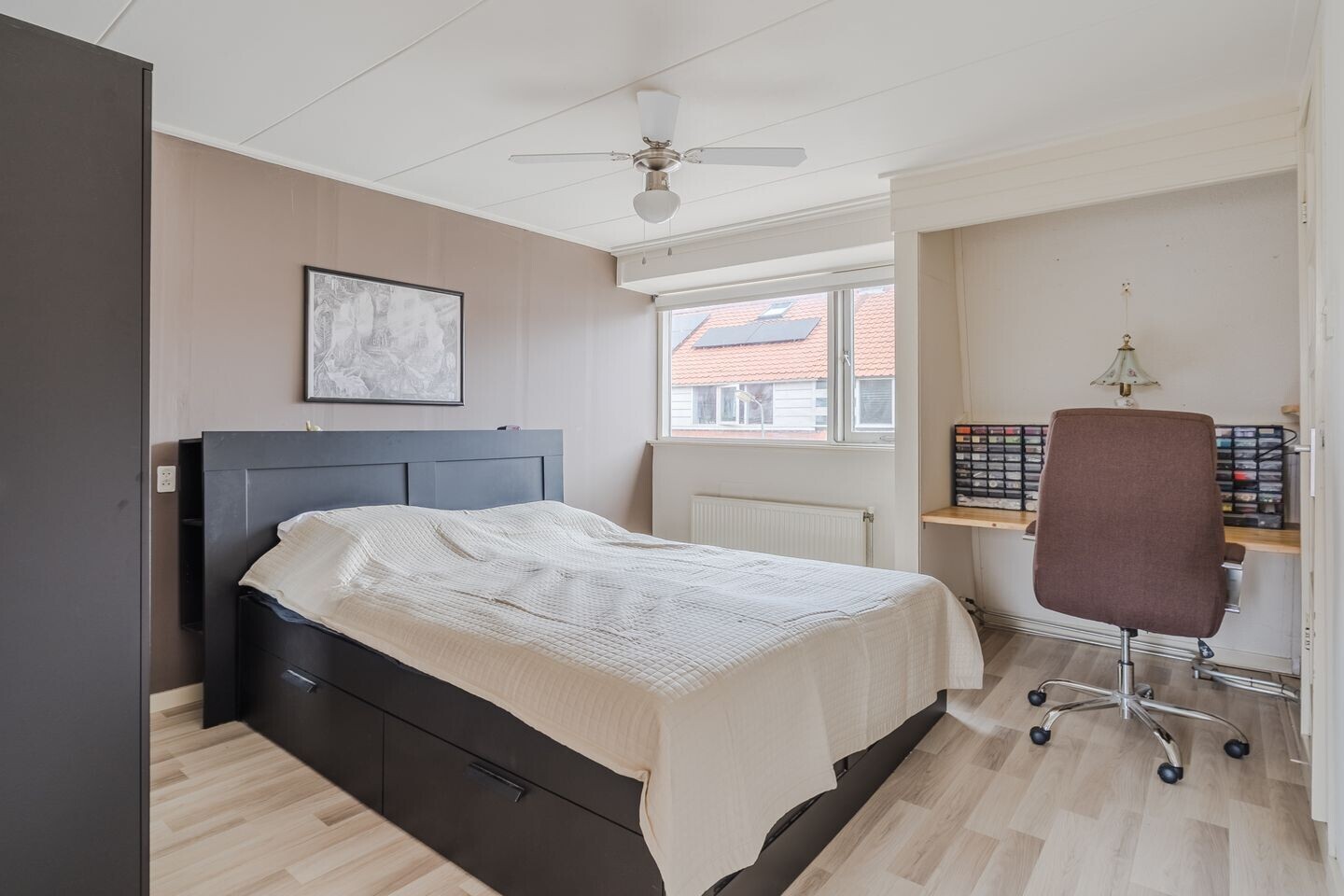 Tussenwoning te koop: Pieter Latensteinstraat 19, Zaandam