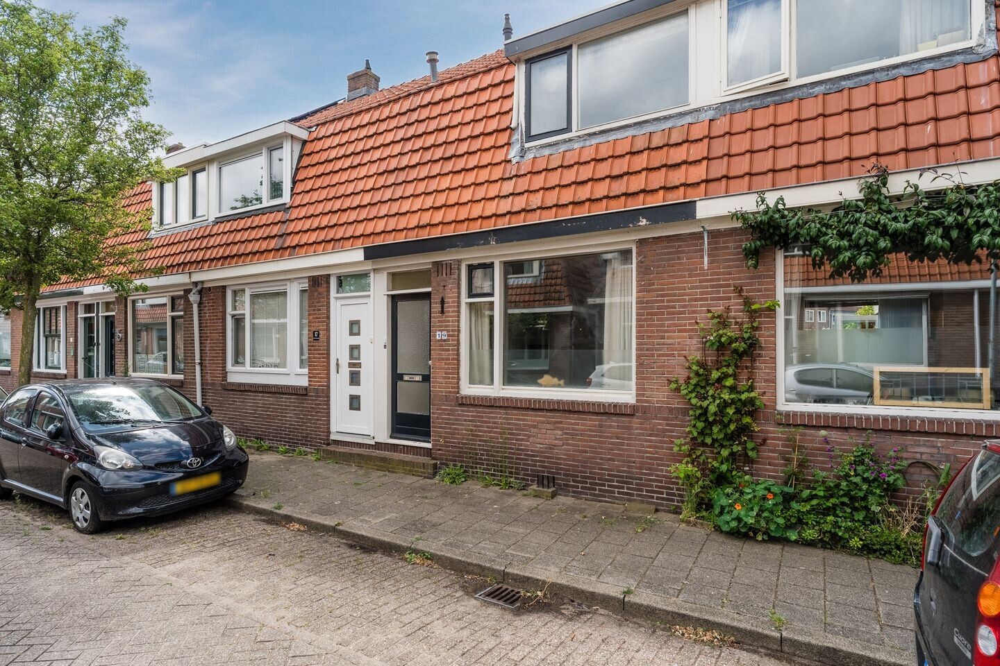 Tussenwoning te koop: Pieter Latensteinstraat 19, Zaandam