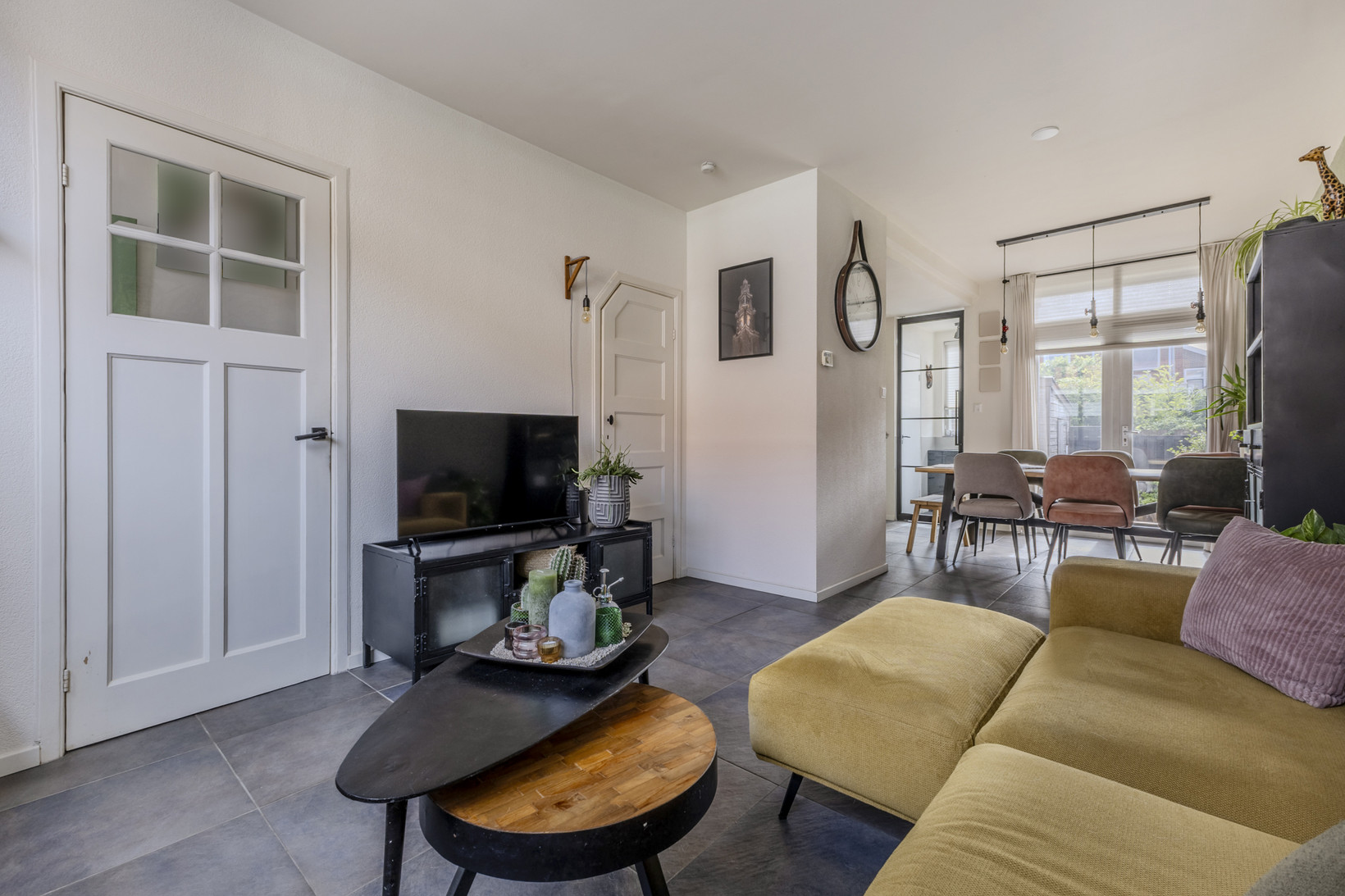 Tussenwoning te koop: Pieter Latensteinstraat 34, Zaandam