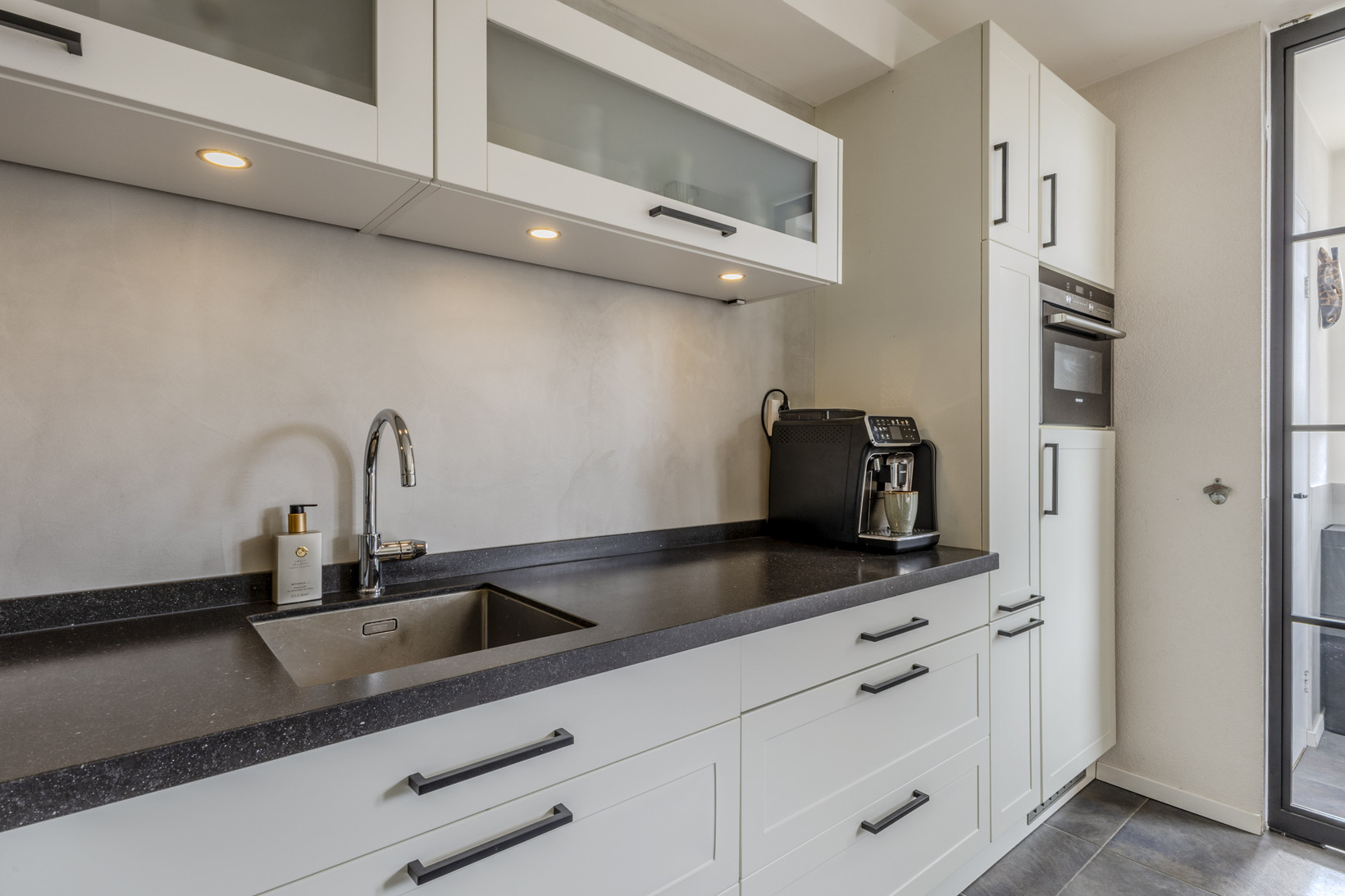 Tussenwoning te koop: Pieter Latensteinstraat 34, Zaandam