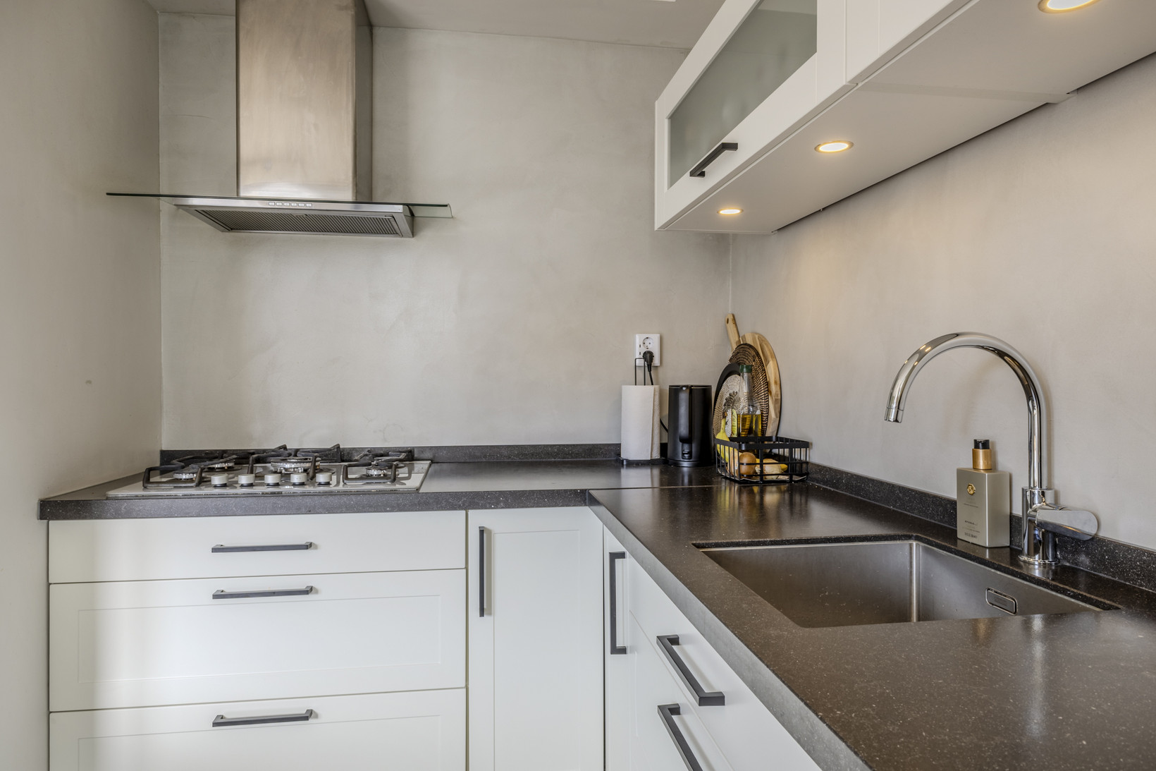 Tussenwoning te koop: Pieter Latensteinstraat 34, Zaandam