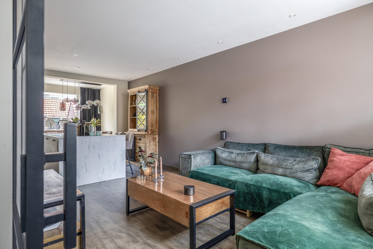 Tussenwoning te koop: Jonge Arnoldusstraat 41, Zaandam