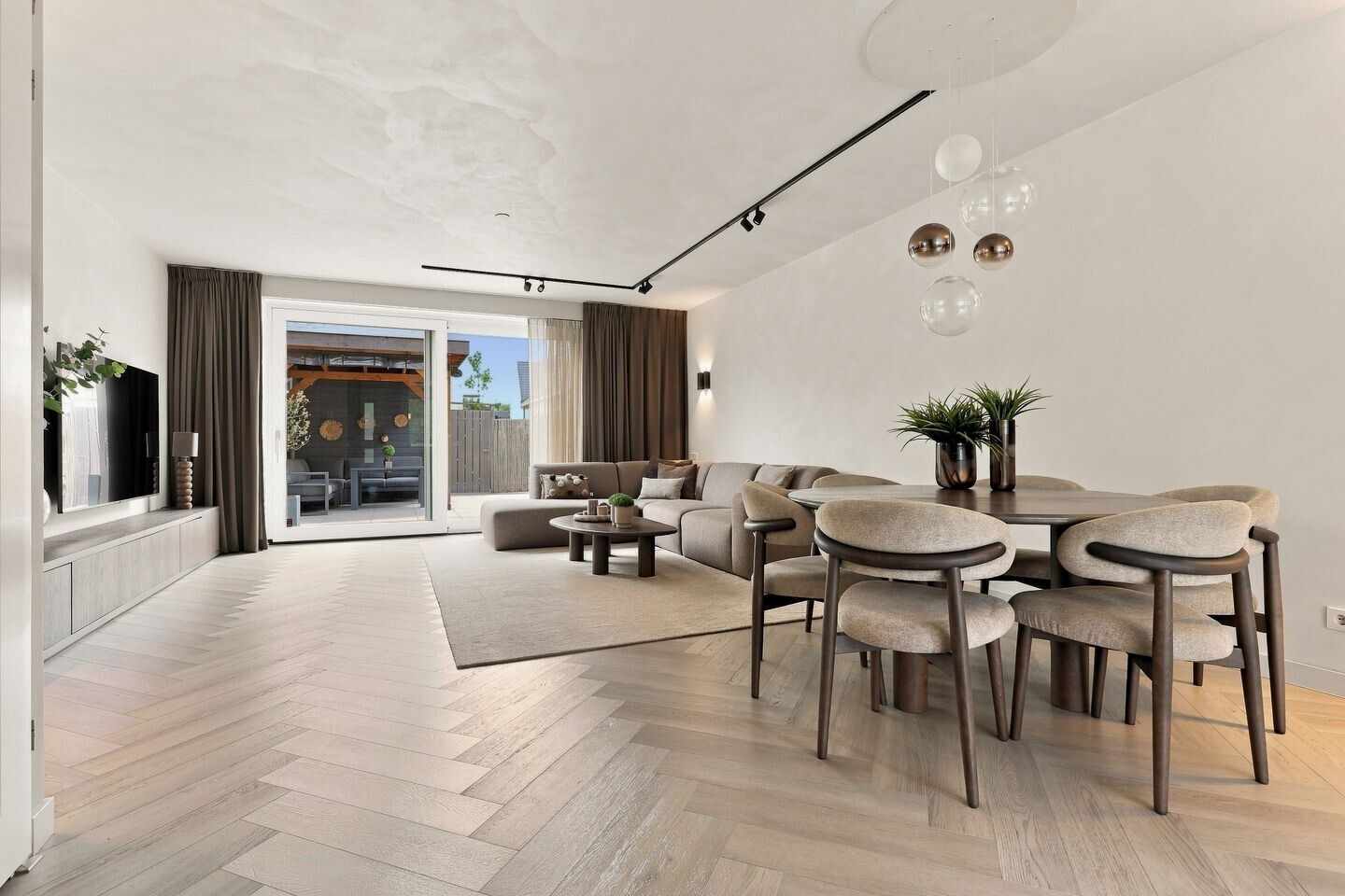 Hoekwoning te koop: Albert Huismanpad 160, Zaandam