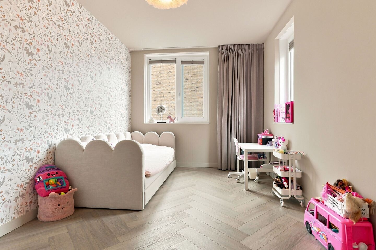 Hoekwoning te koop: Albert Huismanpad 160, Zaandam